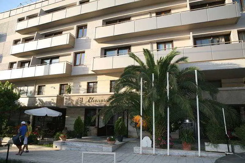 Eleonora Apartments