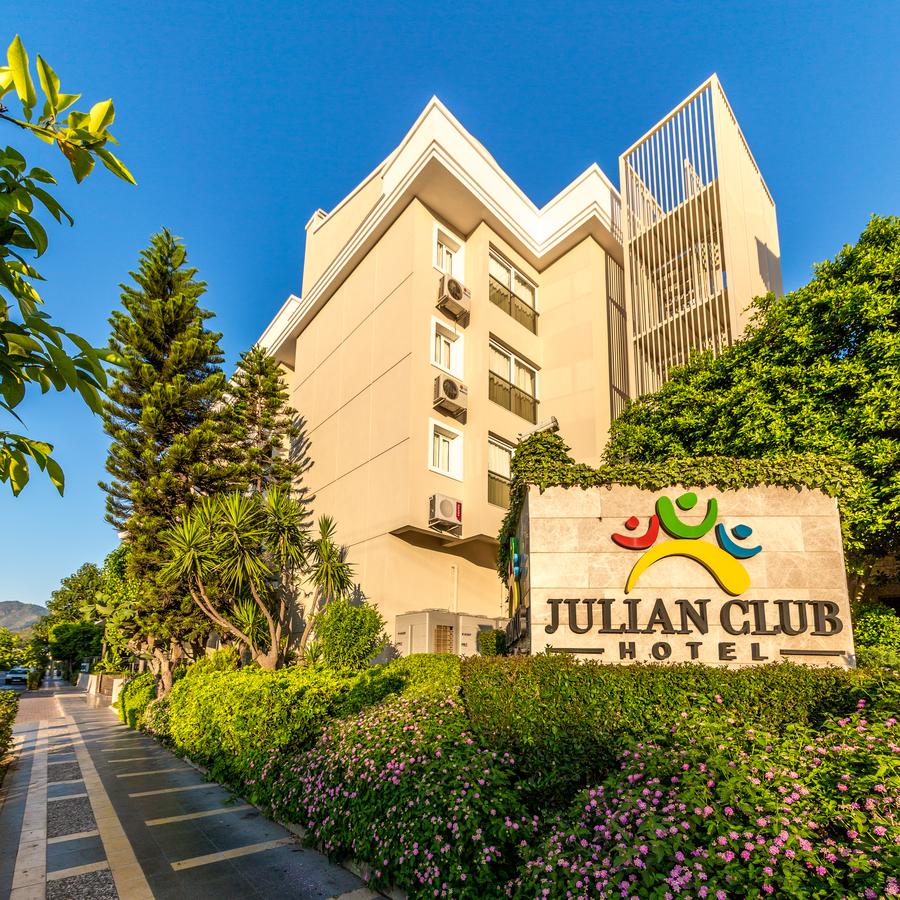 JULIAN CLUB HOTEL