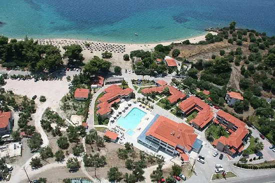 LAGOMANDRA BEACH HOTEL