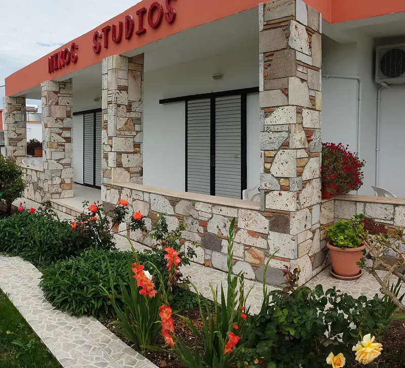 Nikos Studios