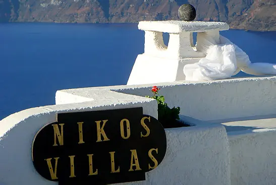 NIKOS VILLAS