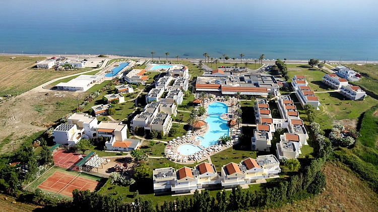 ZORBAS BEACH HOTEL