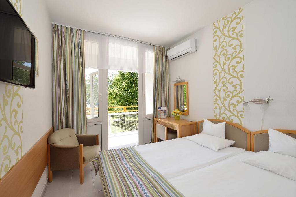 DANUBIUS HOTEL MARINA 3 *