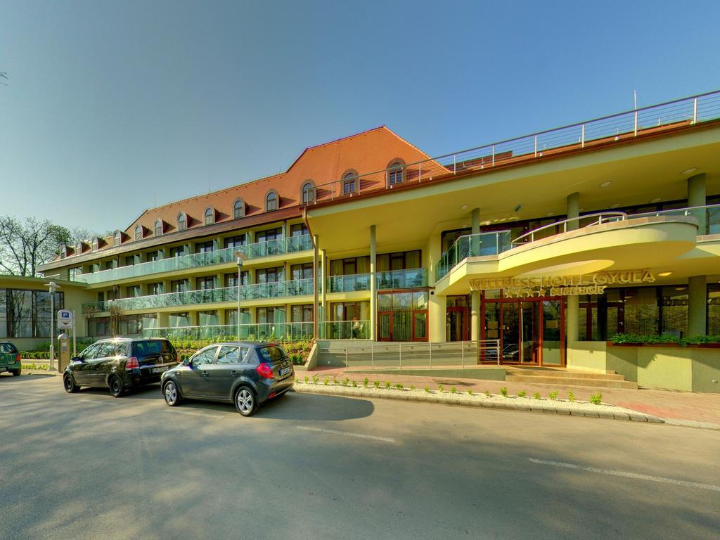 HOTEL WELLNESS GYULA 4*